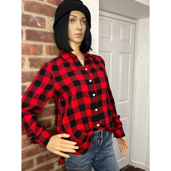 Woman’s The Classic Buffalo Plaid Button Down Shirt S Fall Fashion - Picture 3 of 5